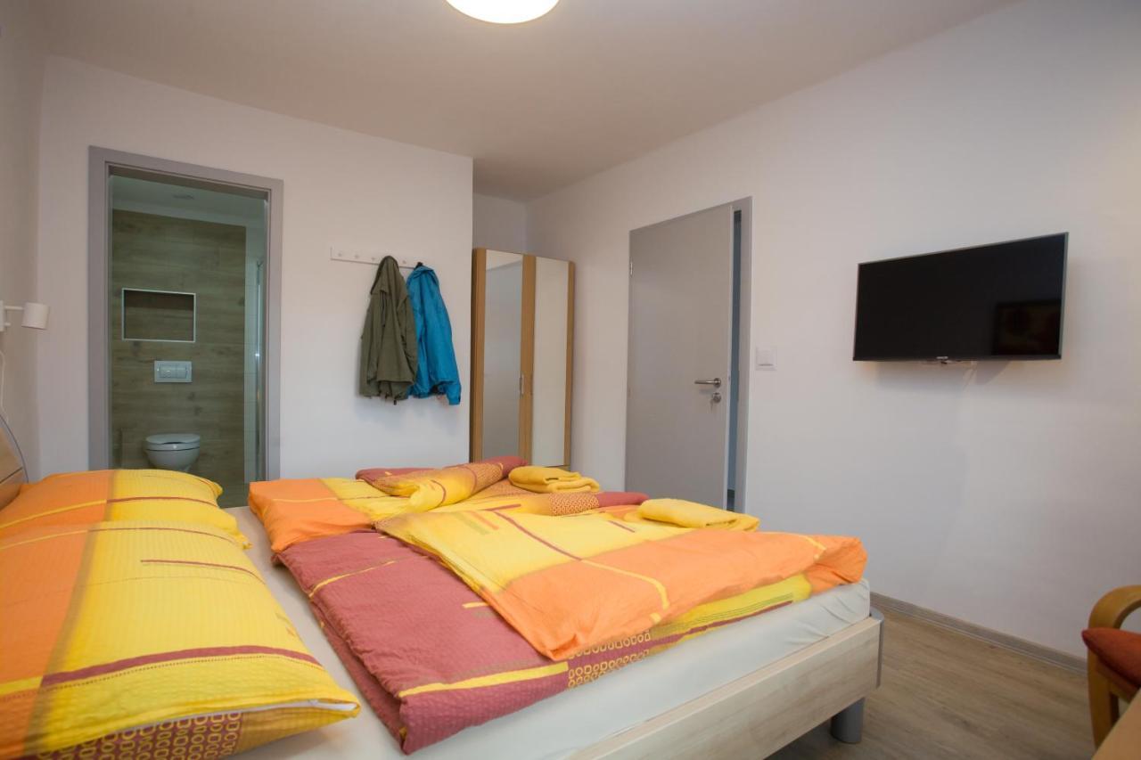 Apartmany Zak Frymburk Bagian luar foto
