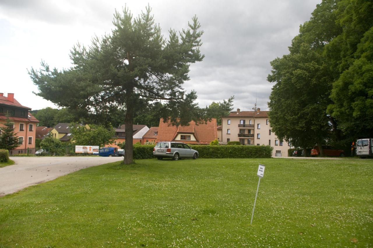Apartmany Zak Frymburk Bagian luar foto