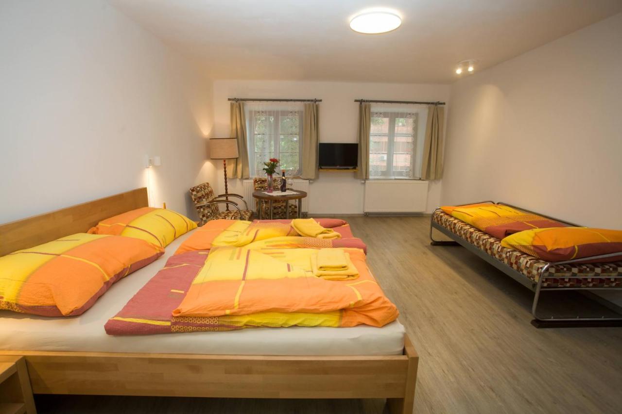 Apartmany Zak Frymburk Bagian luar foto